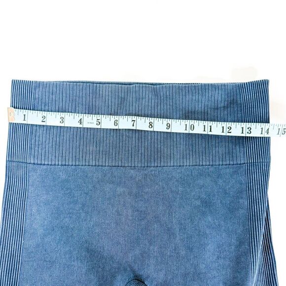 Spanx Women's High-Waist Seamless Denim Leggings Size XL - Picture 3 of 8
